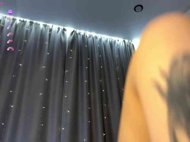 d0nt0uchmy4ss webcam