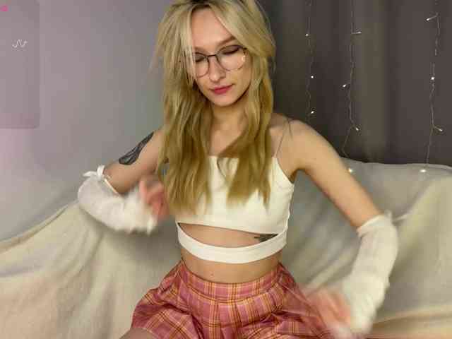 d0nt0uchmy4ss webcam