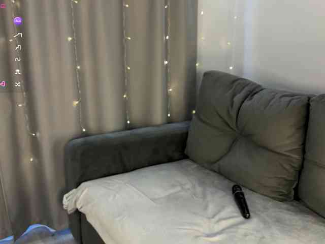 d0nt0uchmy4ss webcam