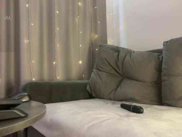 d0nt0uchmy4ss webcam