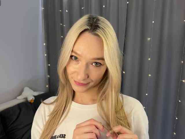 d0nt0uchmy4ss webcam