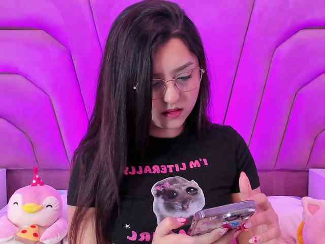ZoeWillian webcam