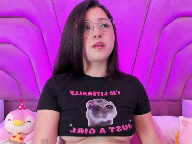 ZoeWillian webcam