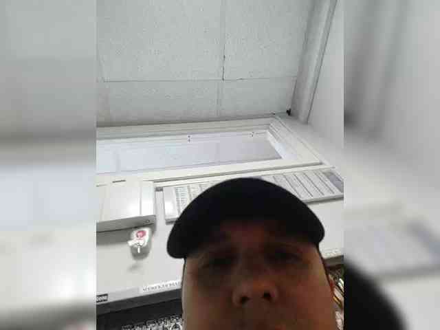 Dmitriy-live Live Webcam on BongaCams