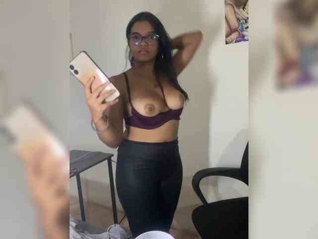 Naym1901 webcam