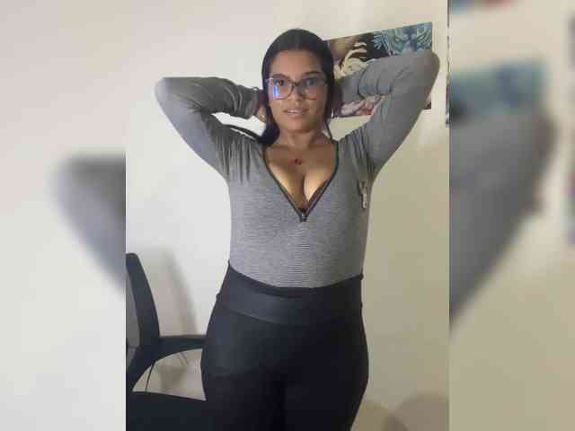Naym1901 webcam