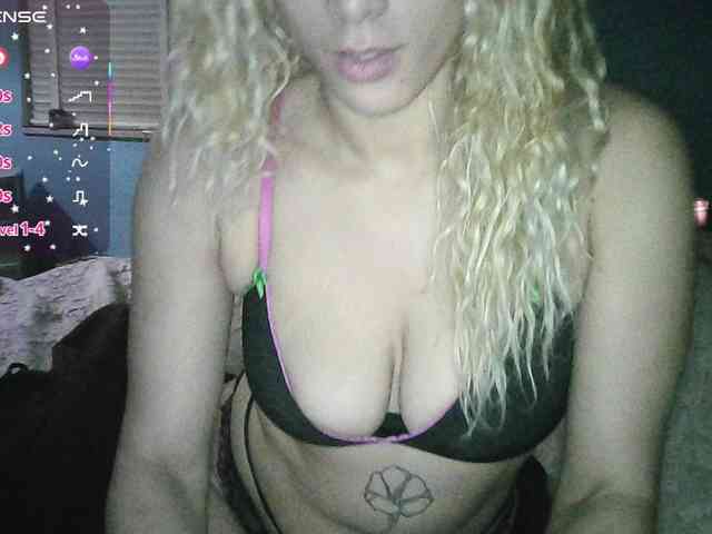 DarcieRoselli webcam