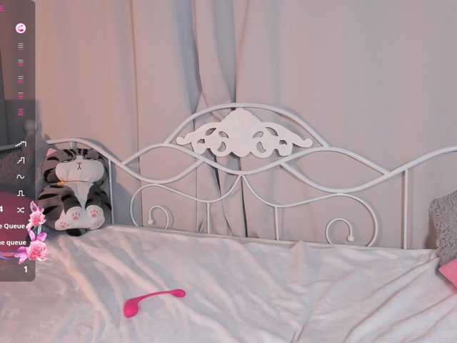 Amelia-skyy's BongaCams show and profile