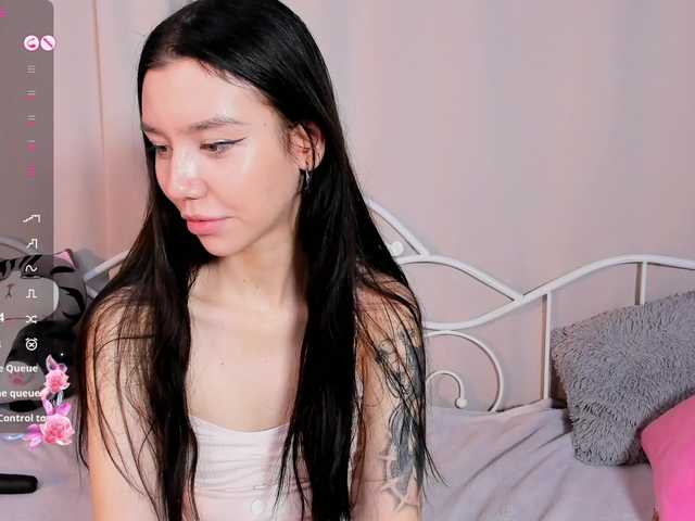 Amelia-skyy's BongaCams show and profile