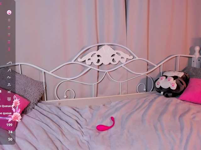 Amelia-skyy's BongaCams show and profile