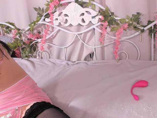 Amelia-skyy's BongaCams show and profile