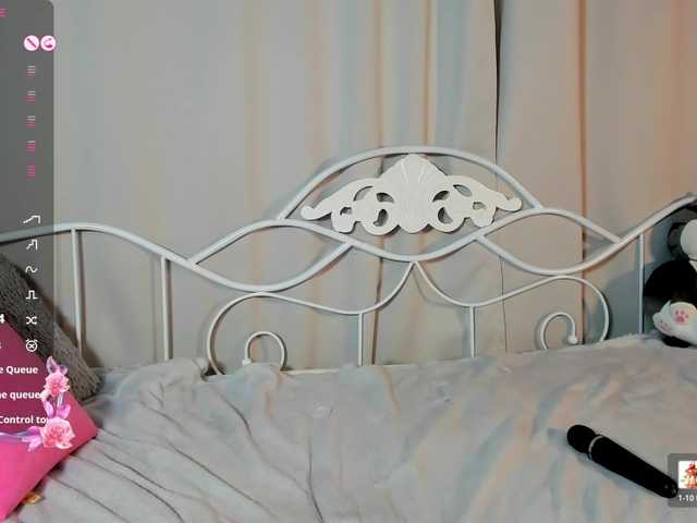 Amelia-skyy's BongaCams show and profile