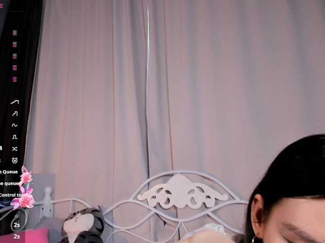 Amelia-skyy's BongaCams show and profile