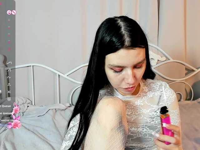 Amelia-skyy's BongaCams show and profile