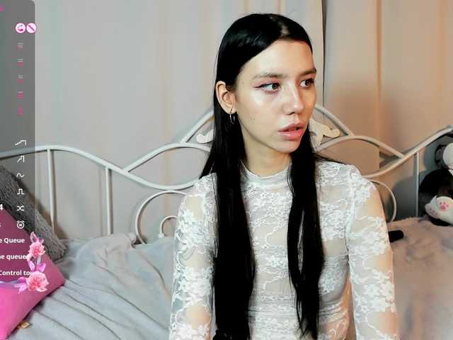 Amelia-skyy's BongaCams show and profile