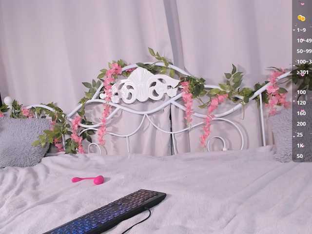 Amelia-skyy's BongaCams show and profile