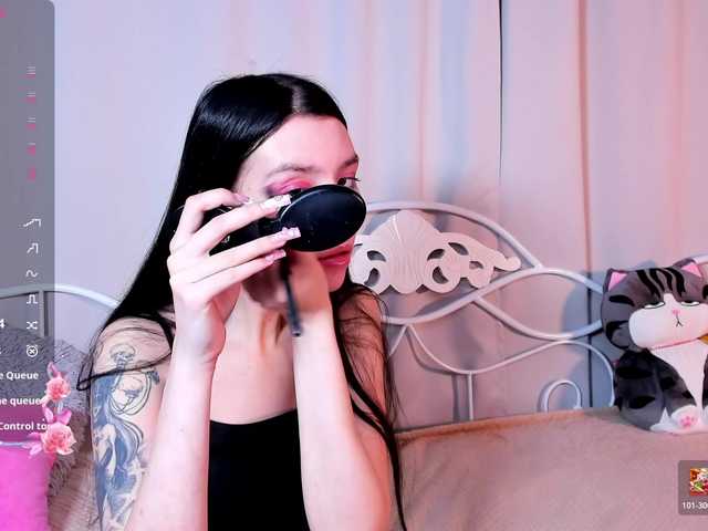 Amelia-skyy's BongaCams show and profile