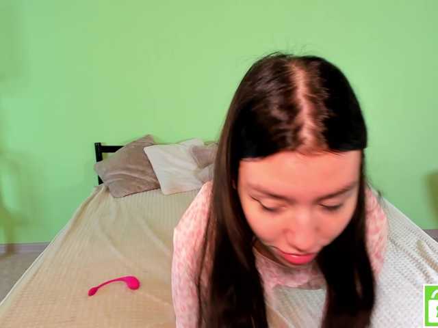 Amelia-skyy's BongaCams show and profile