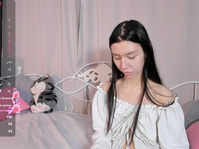 Amelia-skyy's BongaCams show and profile