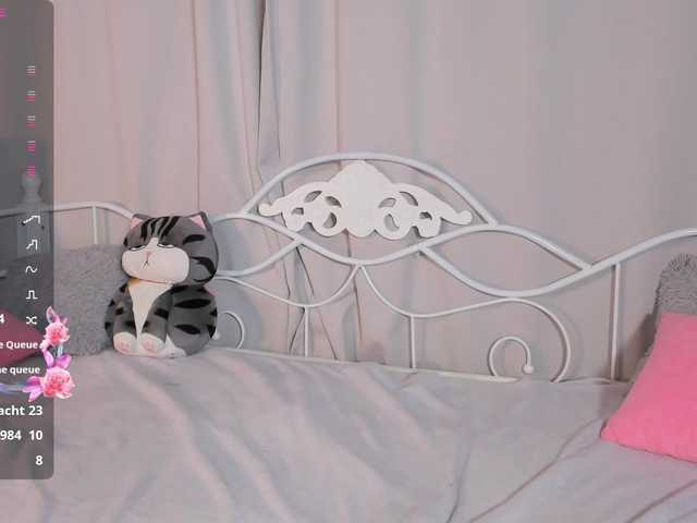 Amelia-skyy's BongaCams show and profile