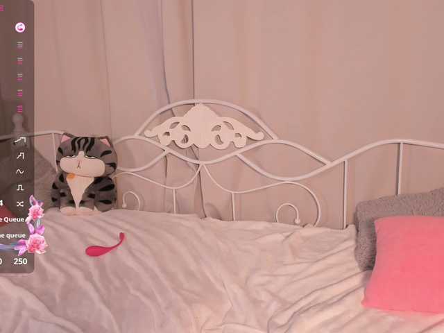 Amelia-skyy's BongaCams show and profile