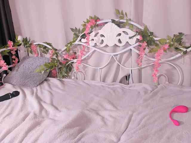 Amelia-skyy Live Webcam on BongaCams