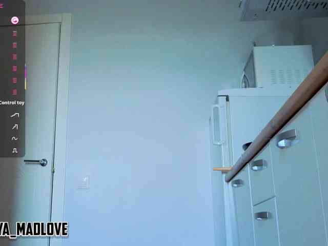 anya_madlove webcam