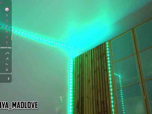 anya_madlove webcam