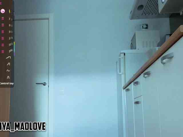 anya_madlove webcam