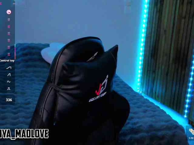 anya_madlove webcam
