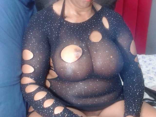 CreamyBum webcam bongacams model stream image