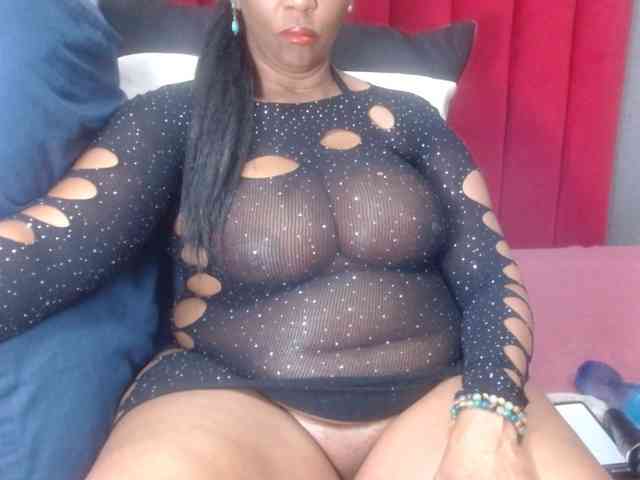 CreamyBum webcam