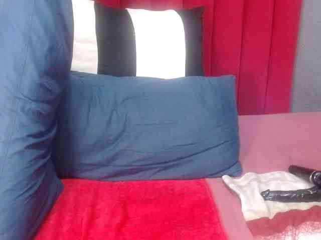 CreamyBum webcam