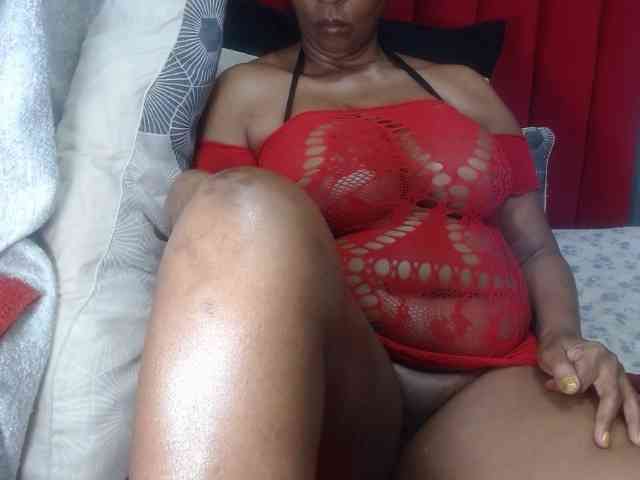 CreamyBum webcam