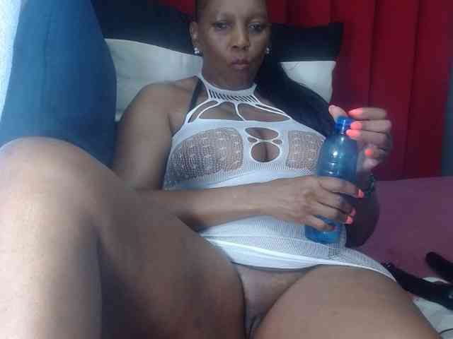 CreamyBum webcam
