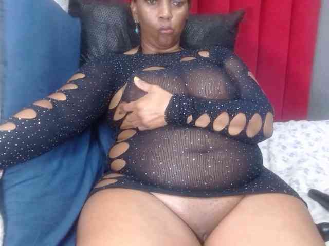 CreamyBum webcam