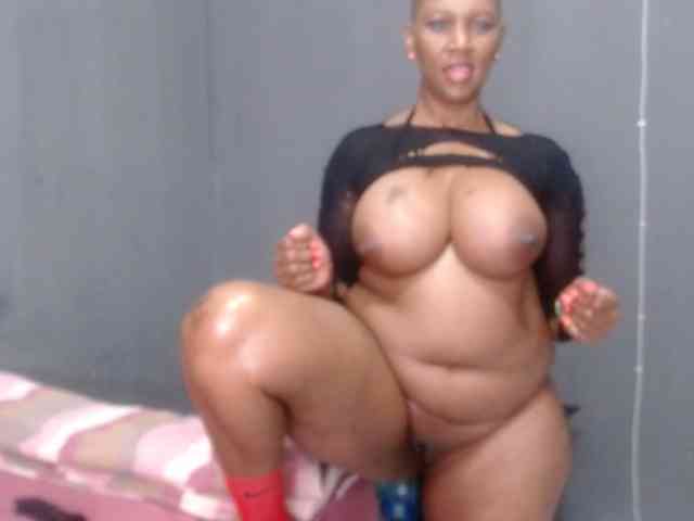CreamyBum webcam