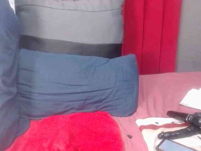 CreamyBum webcam