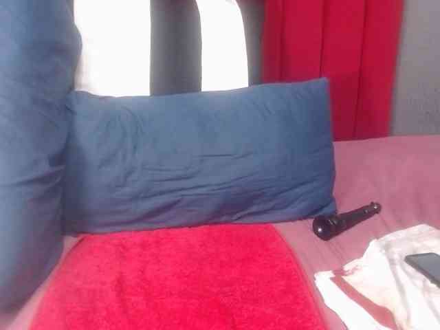 CreamyBum webcam