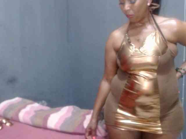 CreamyBum webcam