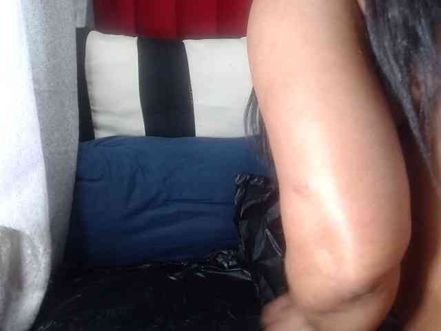 CreamyBum webcam
