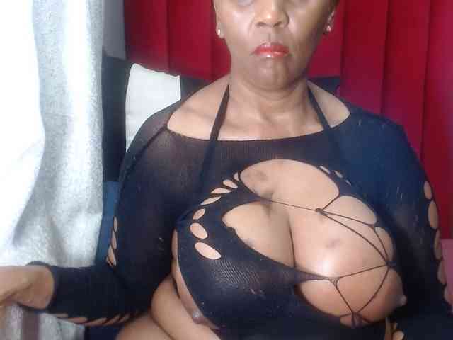 CreamyBum webcam