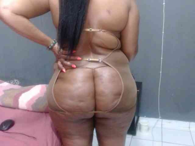 CreamyBum webcam