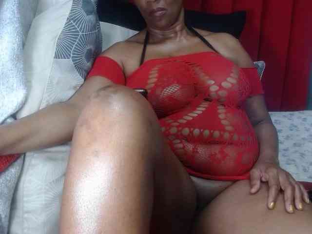 CreamyBum webcam