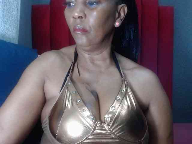 CreamyBum webcam