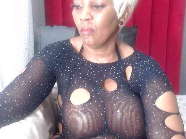 CreamyBum webcam