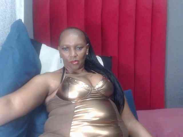CreamyBum webcam