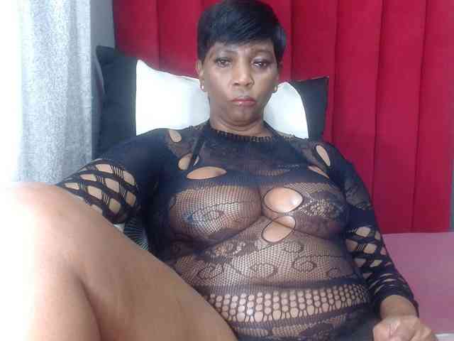 CreamyBum webcam