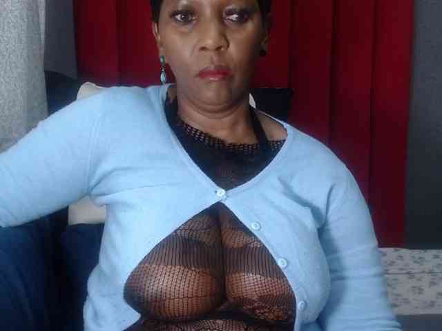 CreamyBum webcam