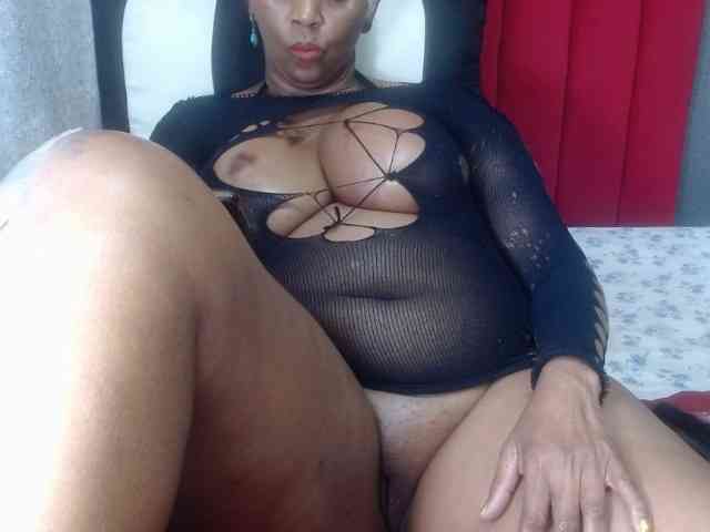CreamyBum webcam